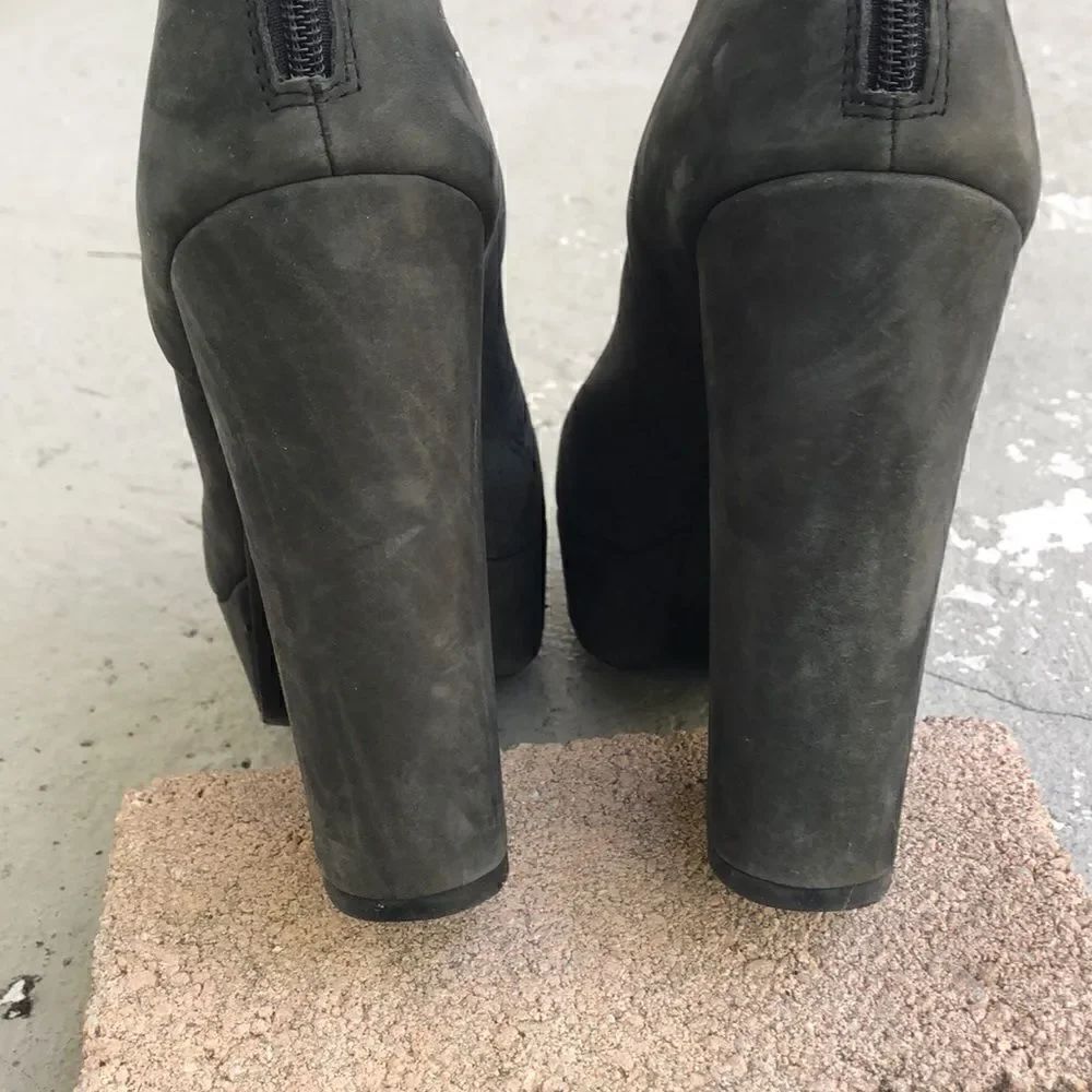 Vic Matie platforms - Picture 5 of 9